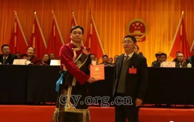 香格里拉好市长 救火严重烧伤后最关心的还是大家的安全